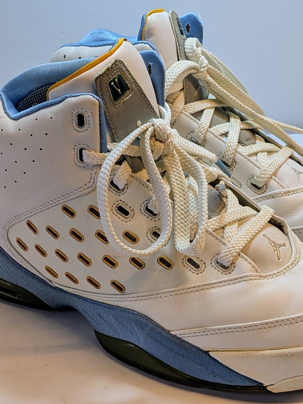 Jordan Melo 5.5 White University Blue Basketball Shoes Men's Size 10